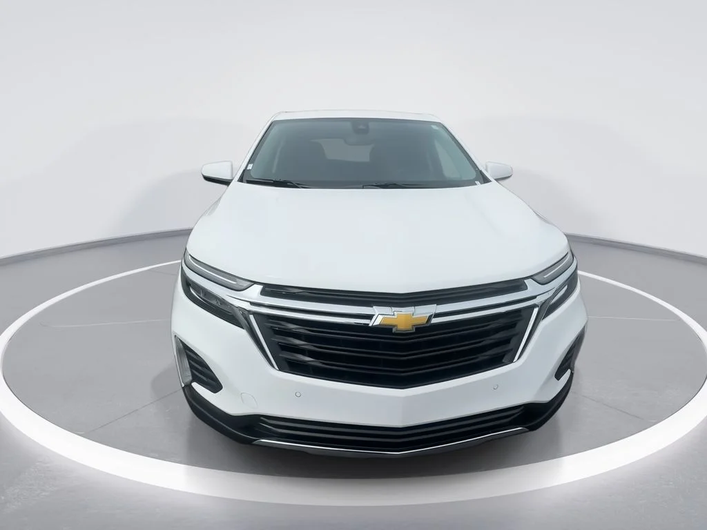 Used 2024 White Chevrolet LT image 3