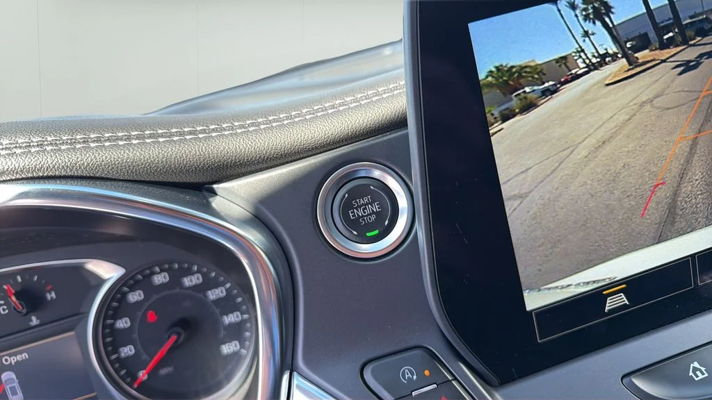 Used 2025 White Chevrolet LT image 23