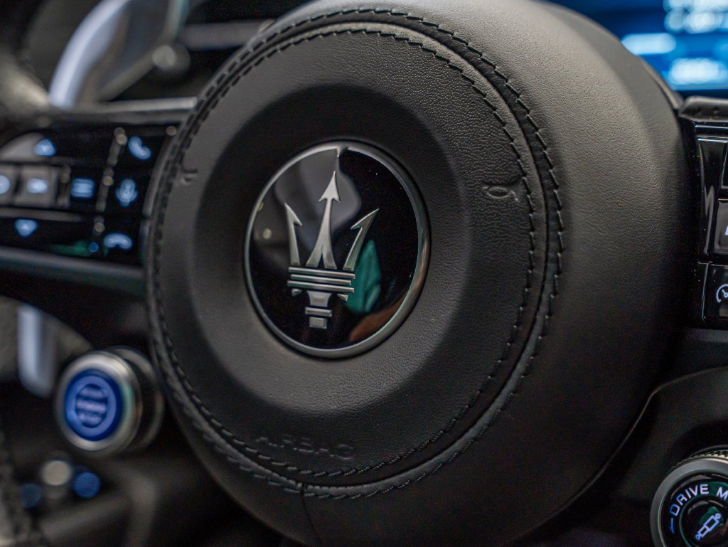 Used 2024 Bianco Astro Metallic Maserati Modena image 33