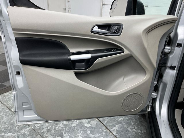 Used 2023 Silver Ford XLT image 6