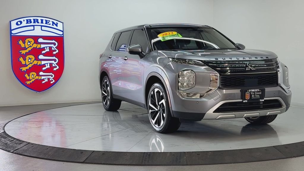Used 2022 Mitsubishi Outlander SE with VIN JA4J3UA82NZ017595 for sale in Normal, IL