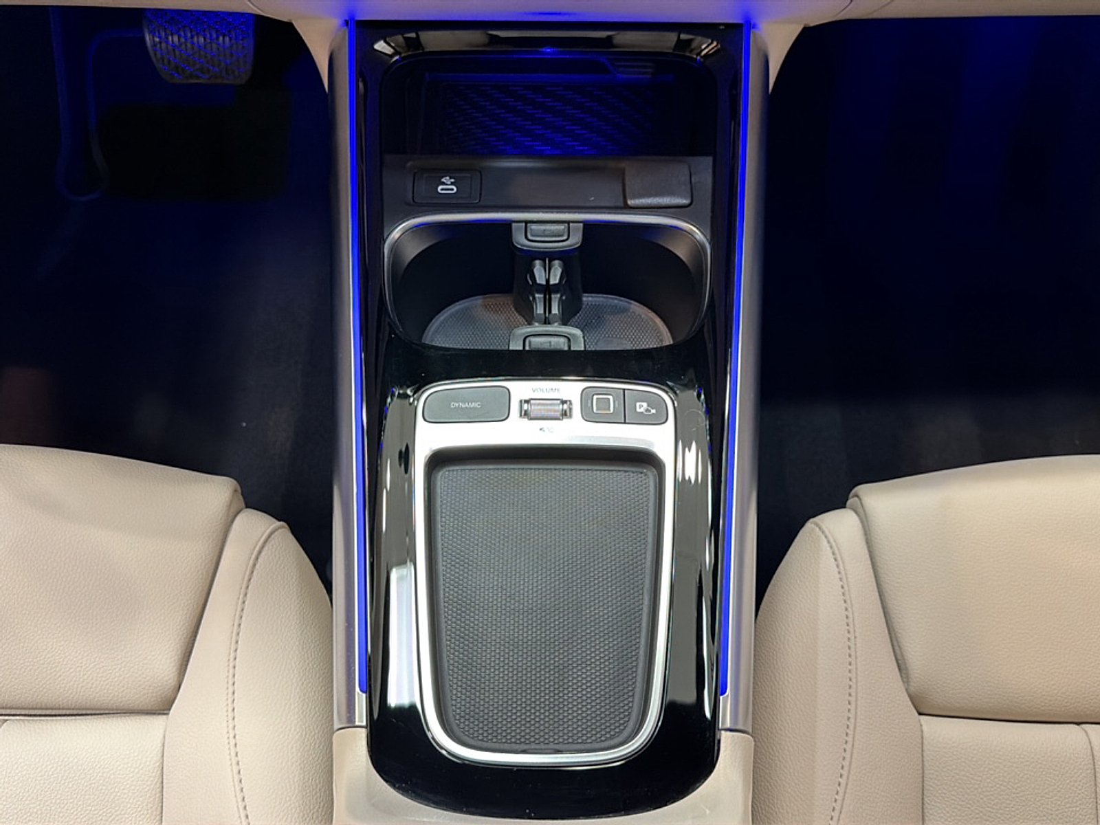 Certified Used 2025 Polar White Mercedes-Benz 4MATIC® image 16