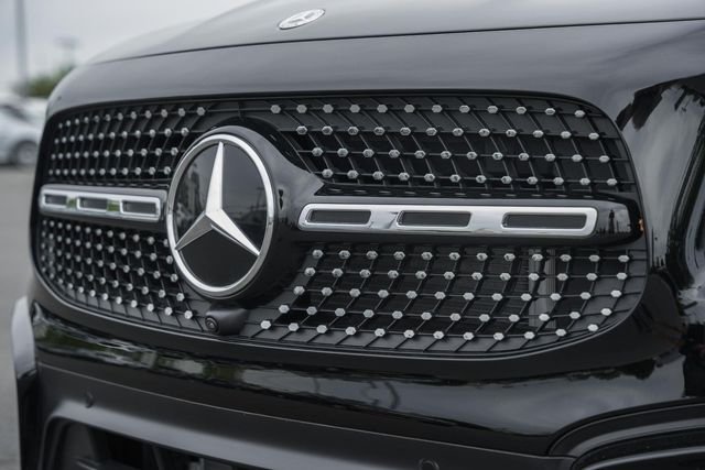 New 2026  Mercedes-Benz GLB 250 image 12