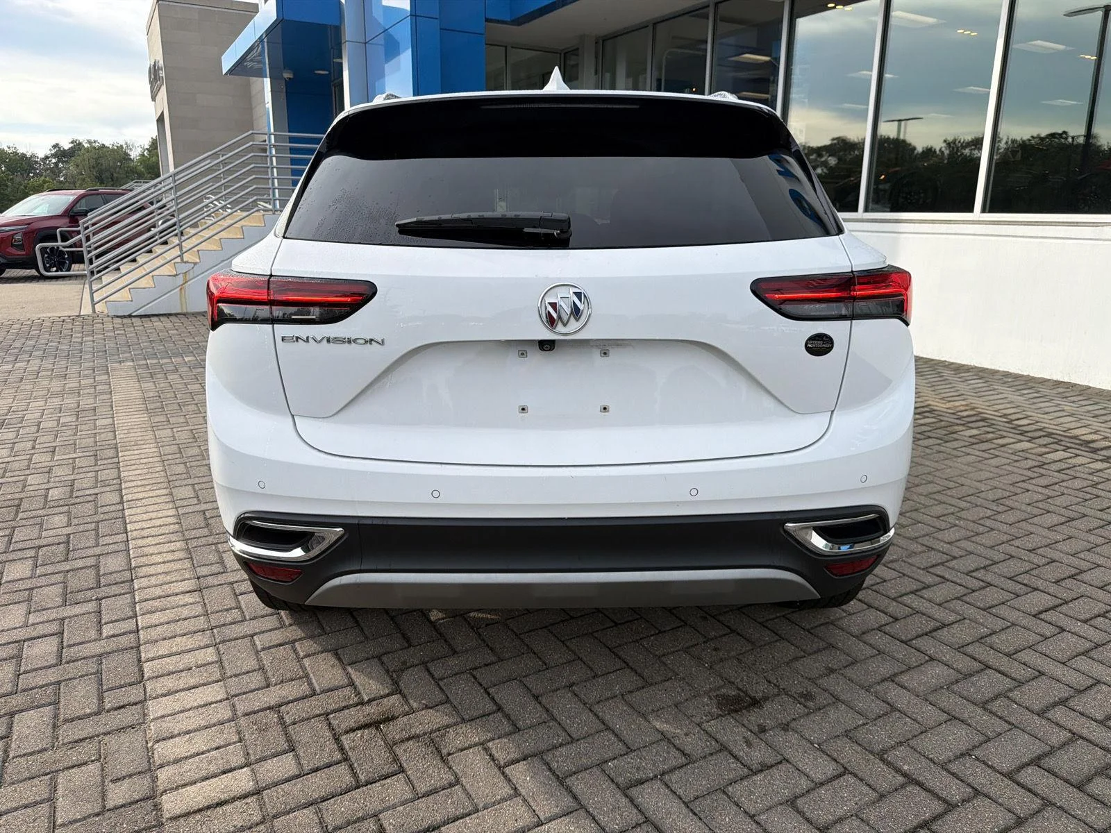 Used 2021 Summit White Buick Preferred image 4