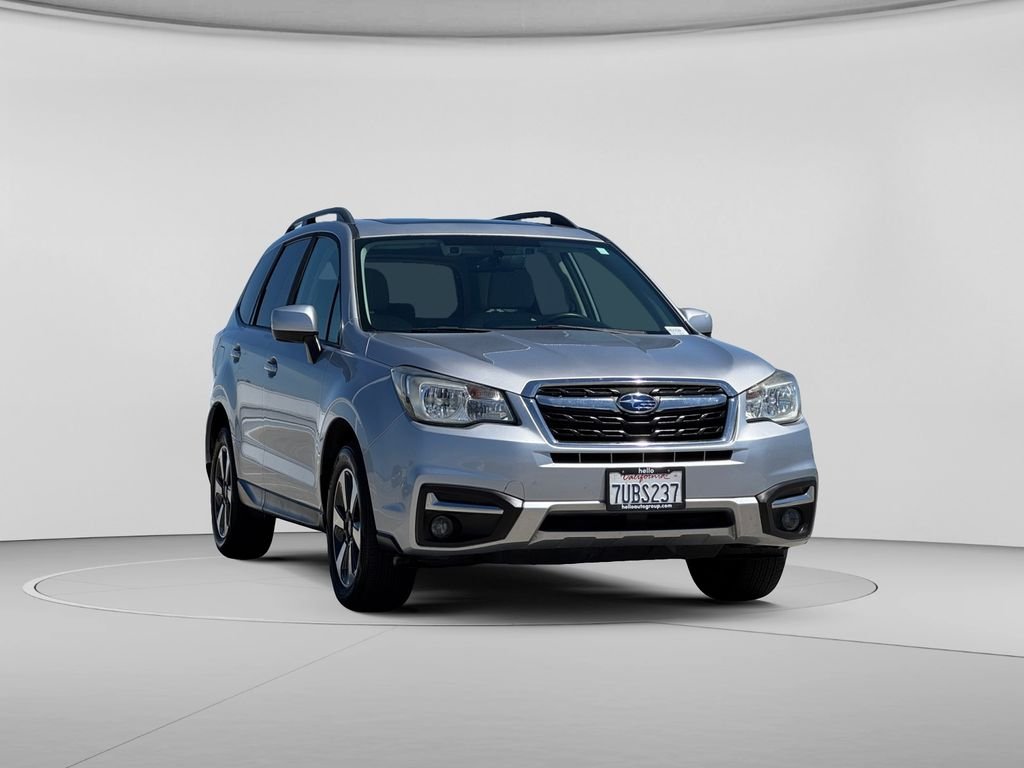 Used 2017 Ice Silver Metallic Subaru 2.5i Premium image 4