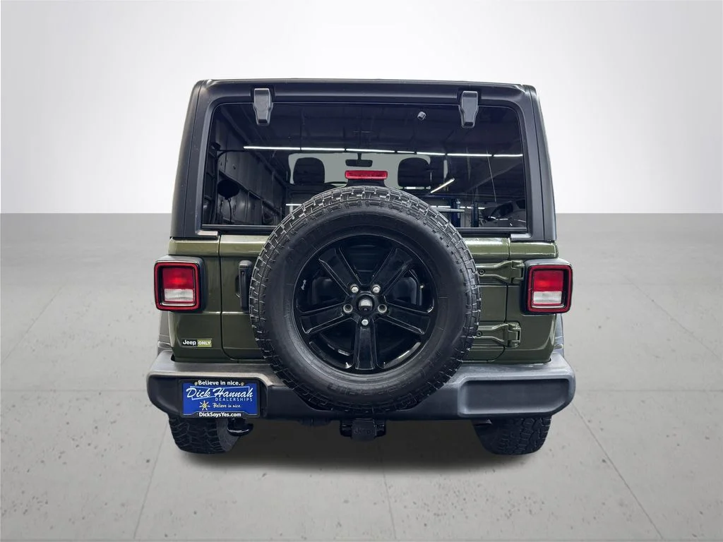 Used 2022 Green Jeep Unlimited Sport Altitude image 5