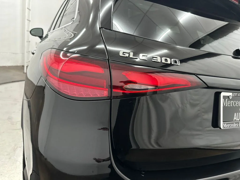New 2026 Black Mercedes-Benz GLC 300 image 11