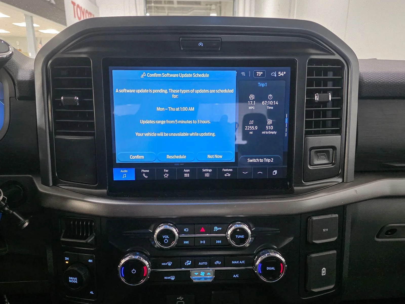 Used 2026 Agate Black Metallic Ford XLT image 27