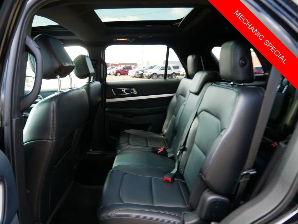 Used 2016 Black Ford XLT image 10