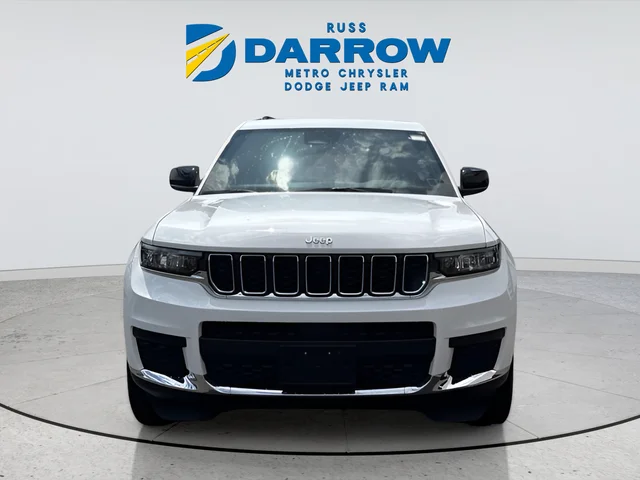 Used 2025 White Jeep Laredo image 8