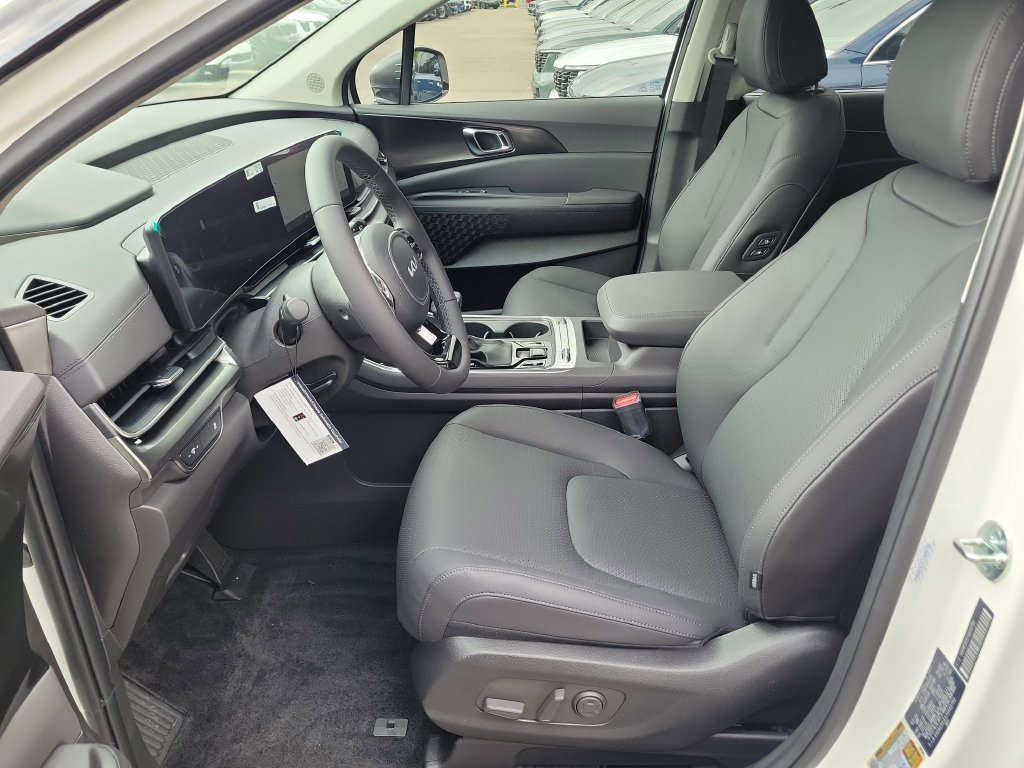 New 2026 Snow White Pearl Kia SX Prestige image 23