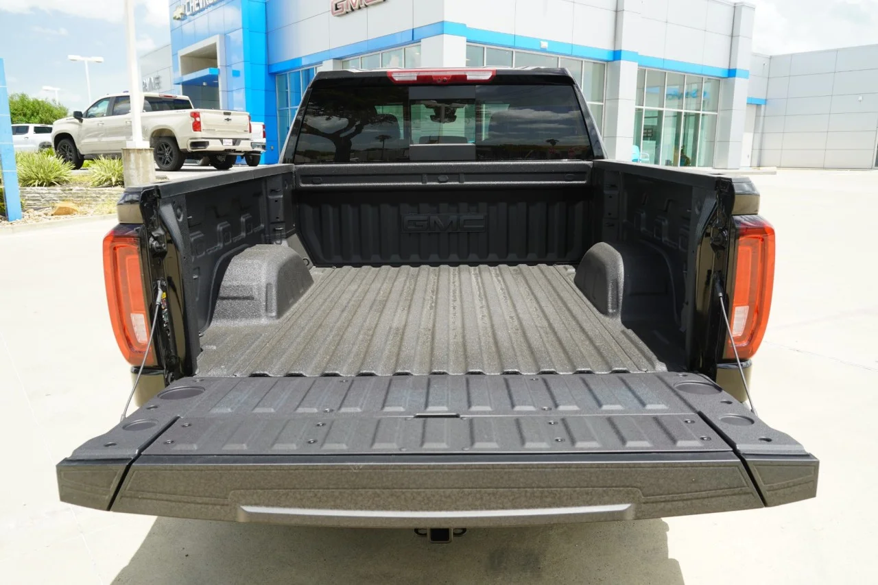 2026 GMC Sierra 1500 Denali Ultimate - Photo 9