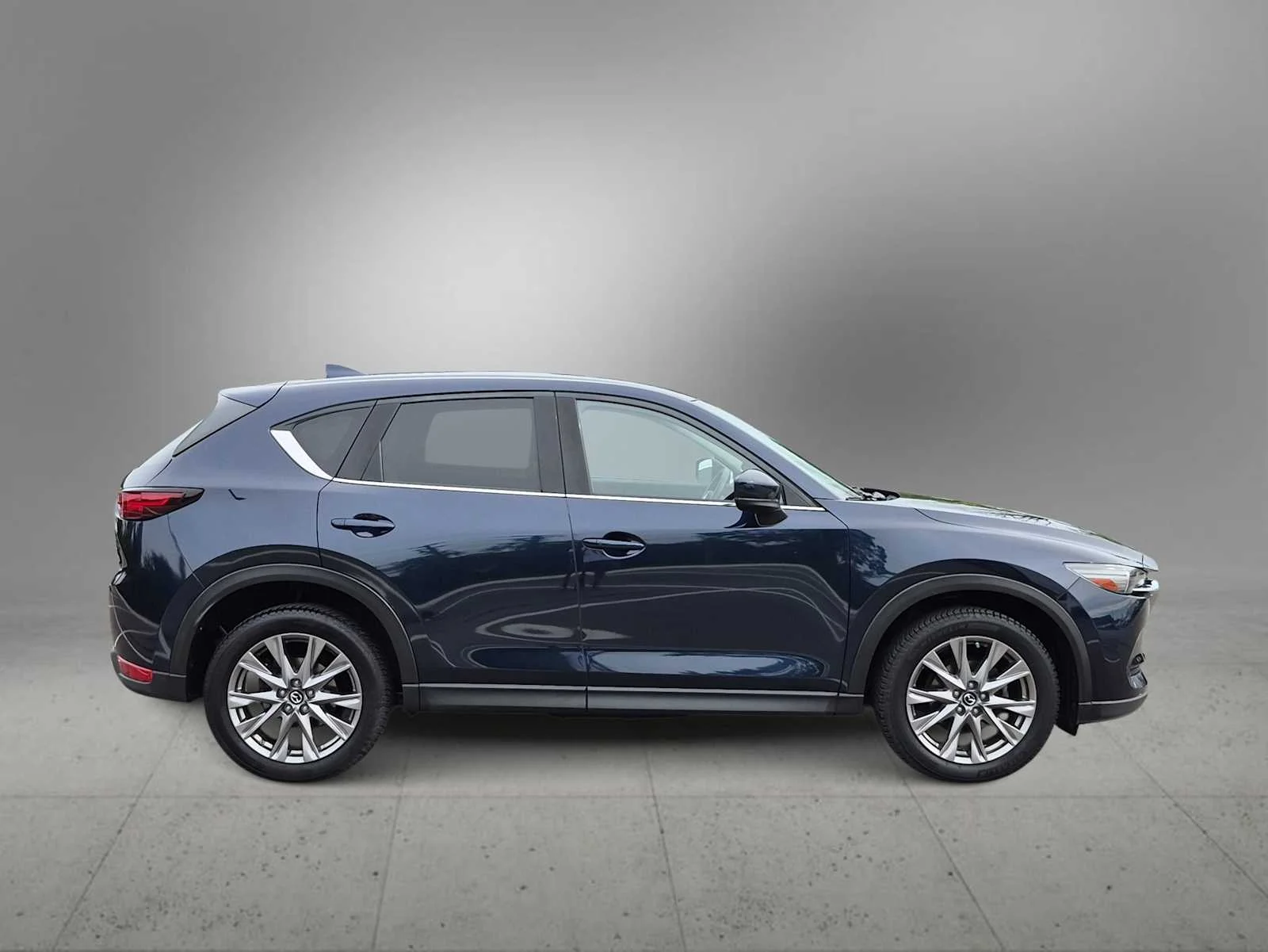 Used 2020 Deep Crystal Blue Mica Mazda Grand Touring image 9