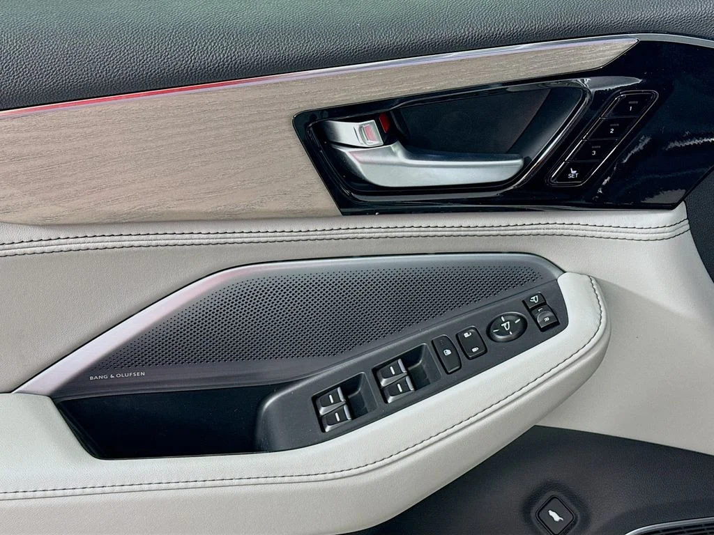 New 2026 Solar Silver Metallic Acura Advance Package image 19