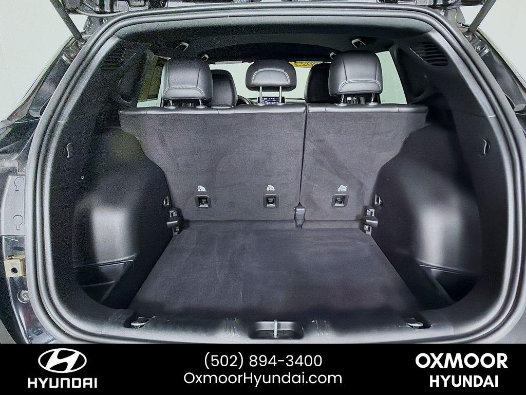 Used 2023 Diamond Black Crystal Pearlcoat Jeep Latitude Lux image 25