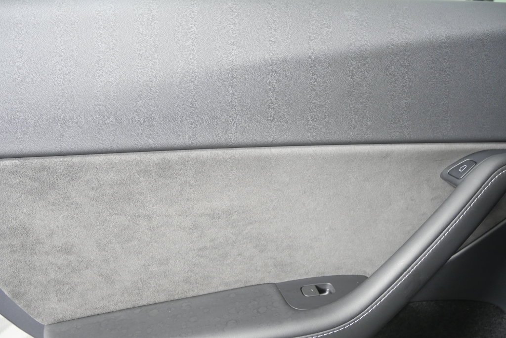 Used 2023  Tesla Performance image 15