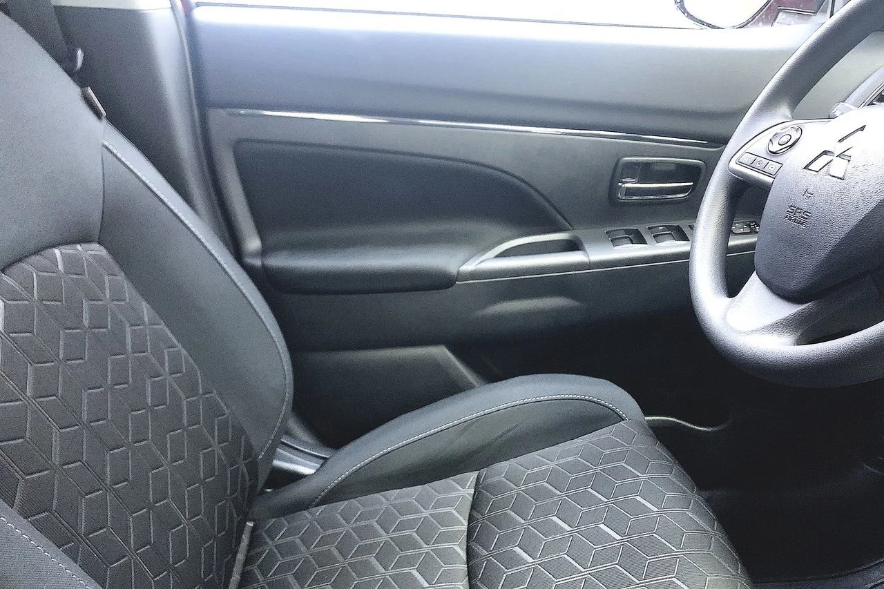 New 2025 Alloy Silver Metallic Mitsubishi S image 16