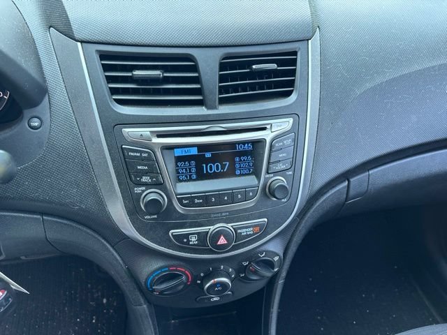 Used 2016 Ironman Silver Metallic Hyundai SE image 19