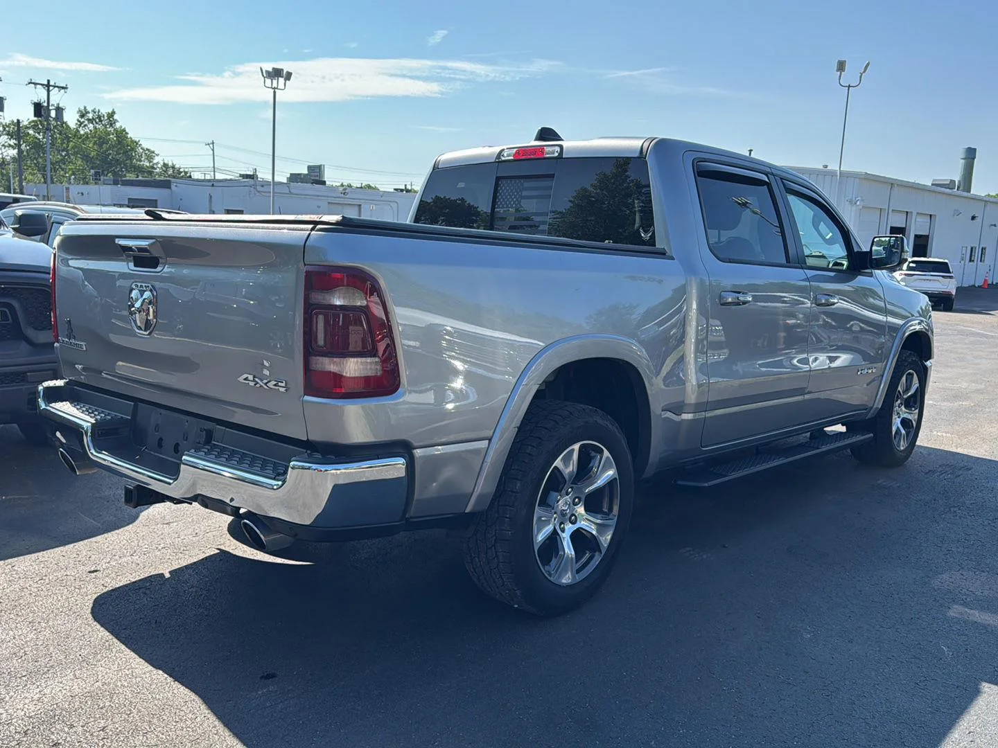 Used 2022 Billet Silver Metallic Clearcoat Ram Laramie image 9