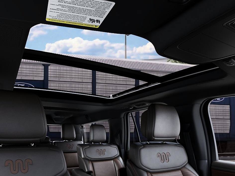 New 2027 Star White Metallic Tri-Coat Ford MAX King Ranch® image 22