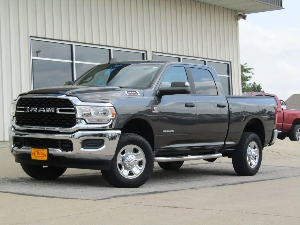 Used 2022 Granite Crystal Clearcoat Metallic Ram Big Horn image 12