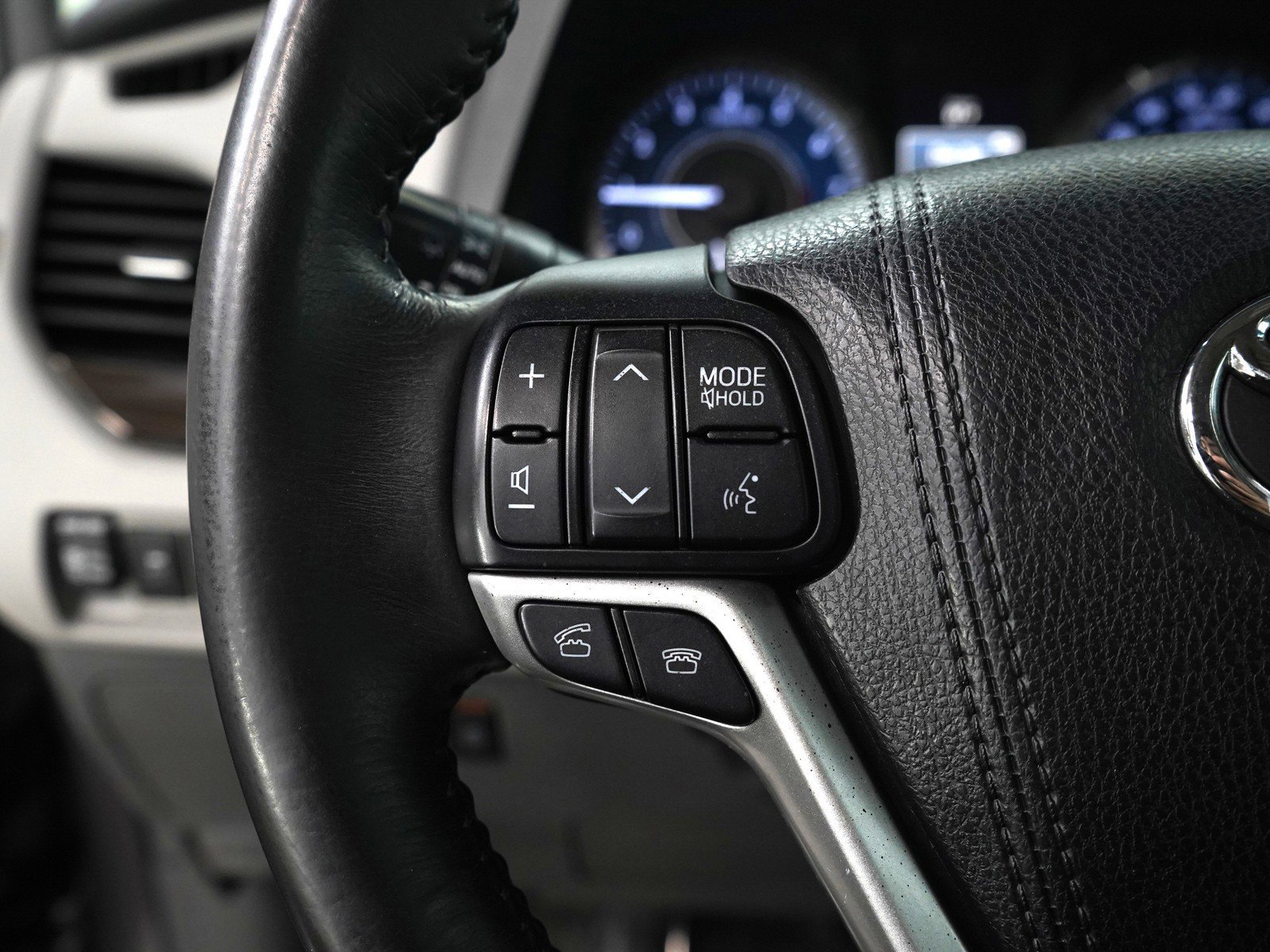 2017 Toyota Sienna XLE Premium - Photo 19