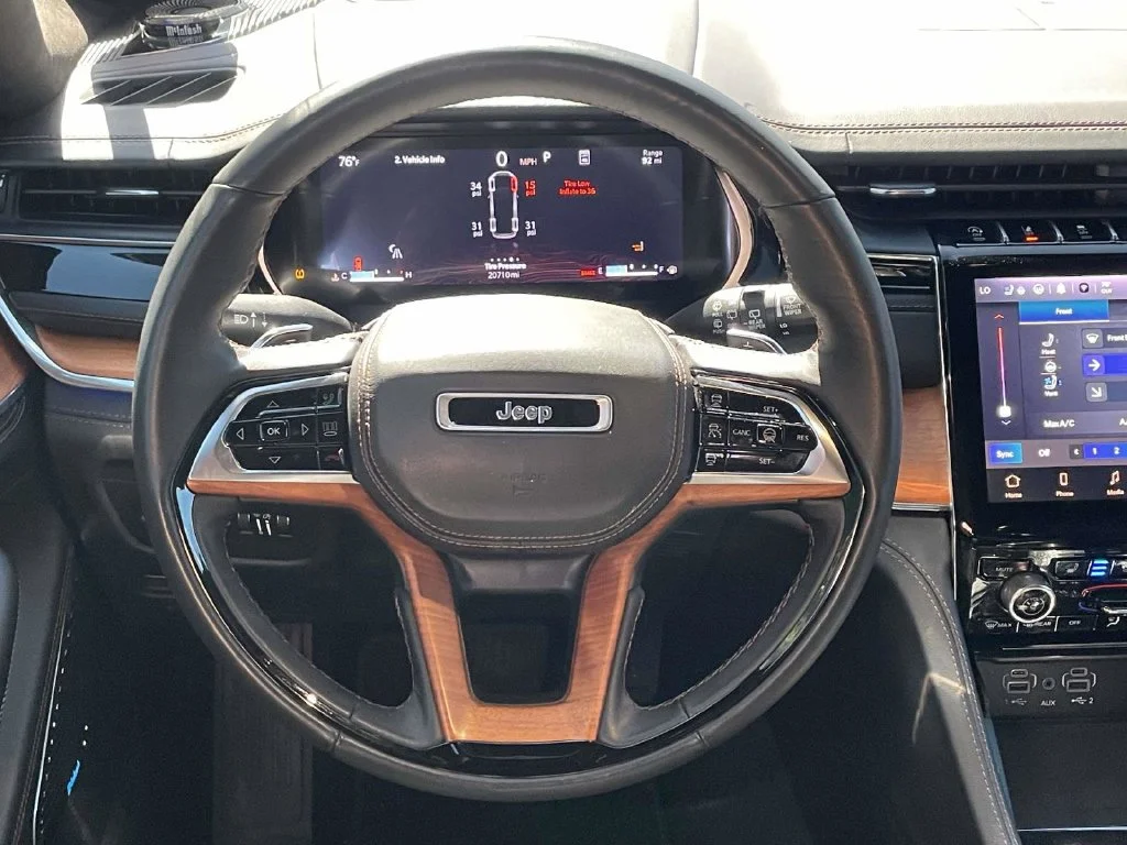 Used 2023 White Jeep Summit image 22