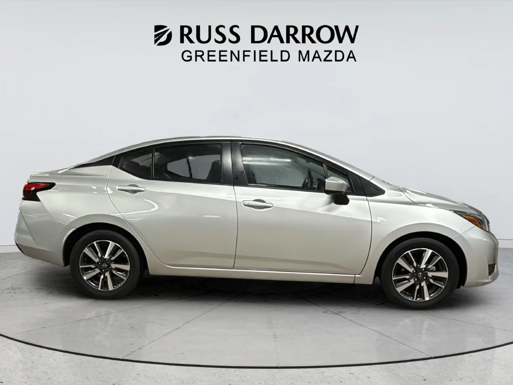 Used 2025 Silver Nissan 1.6 SV image 6