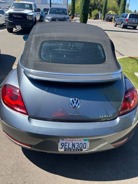 Used 2018 Gray Volkswagen 2.0T S image 10