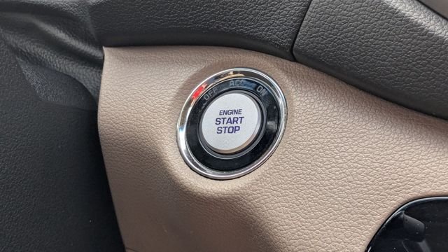 Used 2018 Black Hyundai SEL Plus image 16
