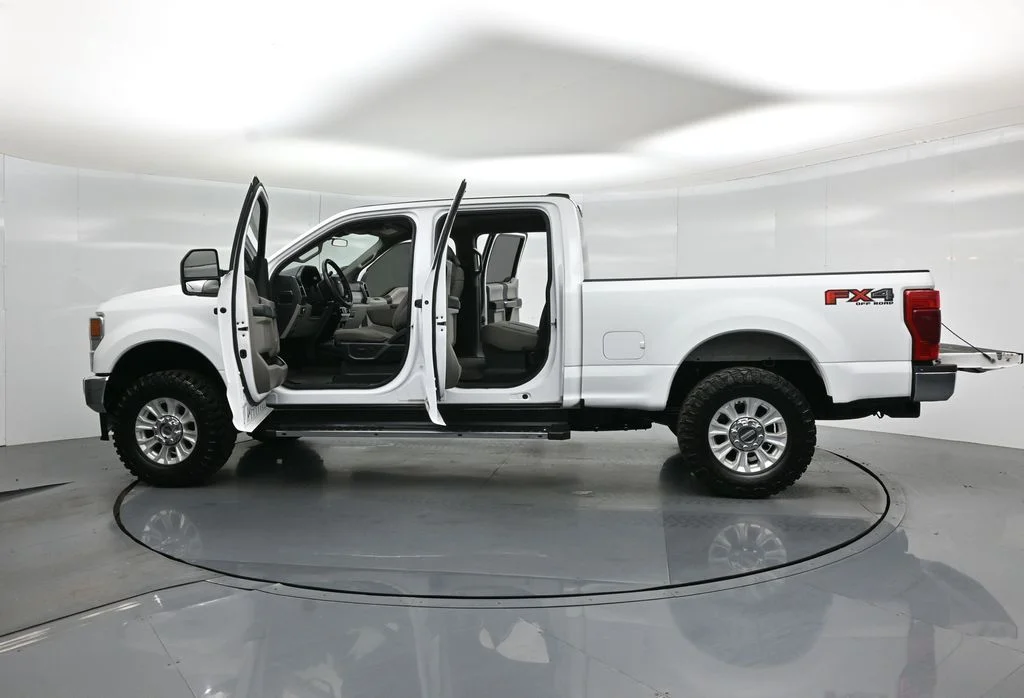 Used 2021 White Ford XLT image 30