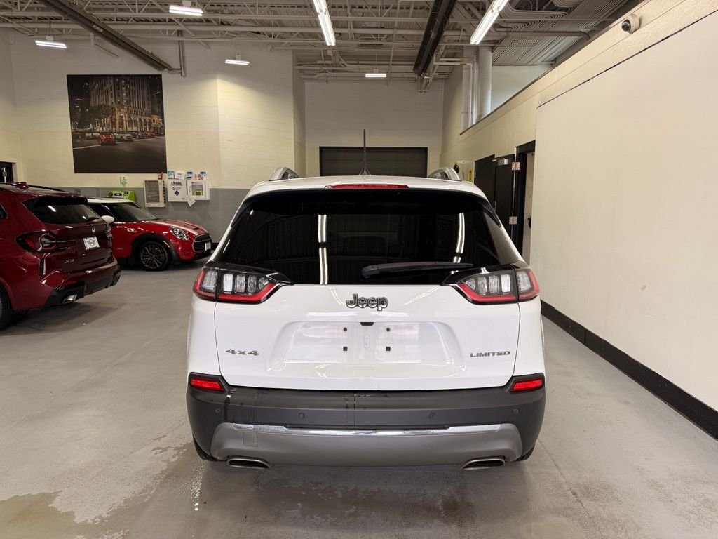 Used 2019 White Jeep  image 4