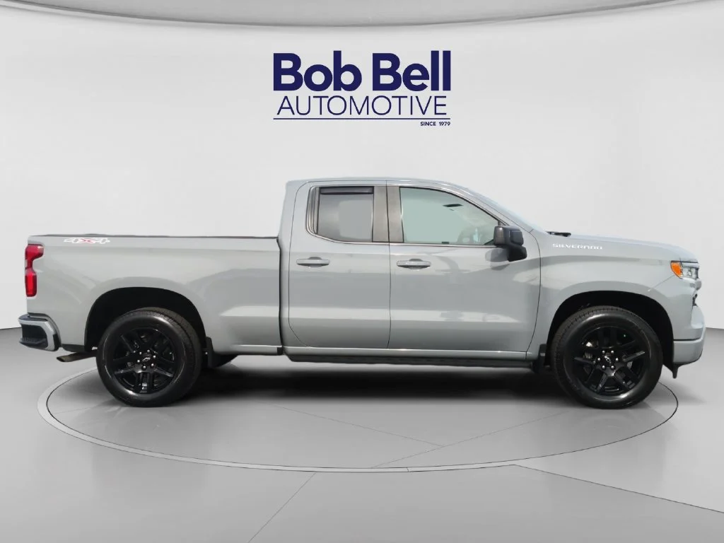 Certified Used 2025 Slate Gray Metallic Chevrolet RST image 4