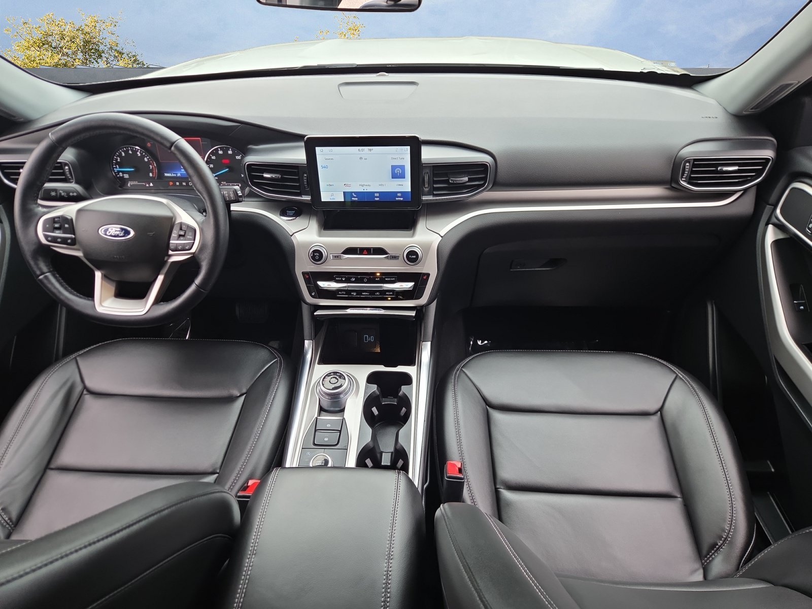 2022 Ford Explorer XLT - Photo 11