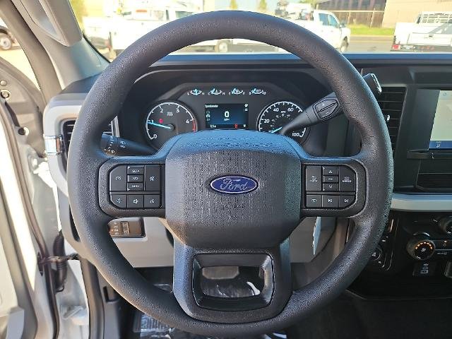 New 2027 Oxford White Ford F-350® XLT image 46