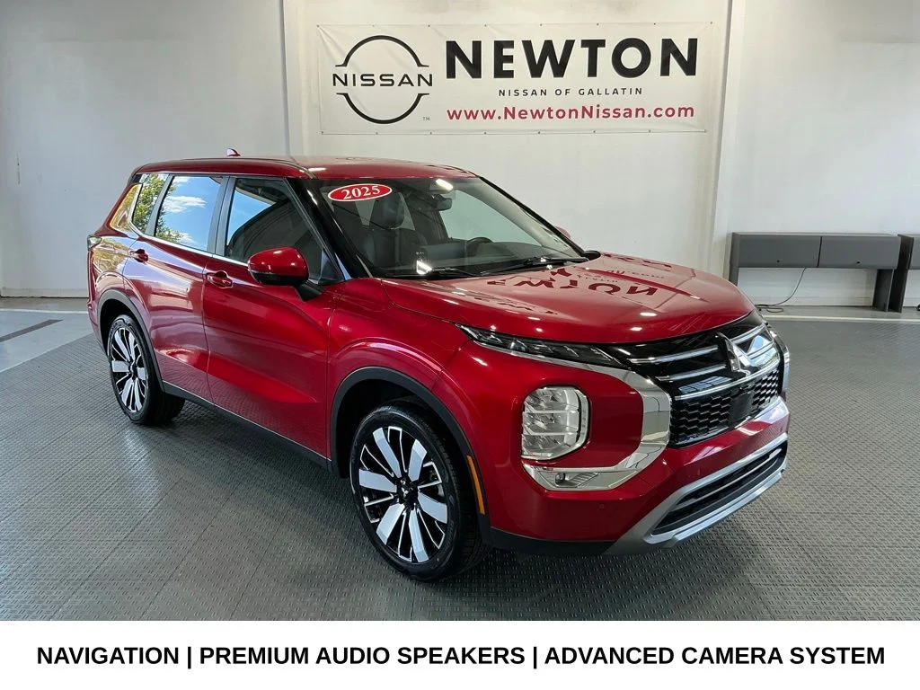 2025 Mitsubishi Outlander SE 2WD's photo