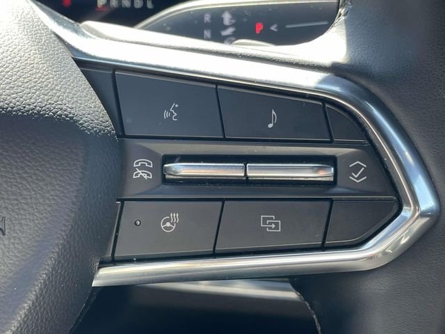 Used 2025 White Chevrolet LT image 20