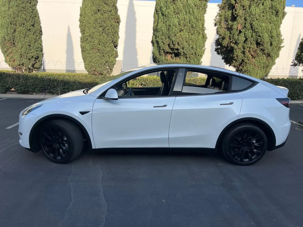 Used 2023 Pearl White Multi-Coat Tesla Long Range image 3