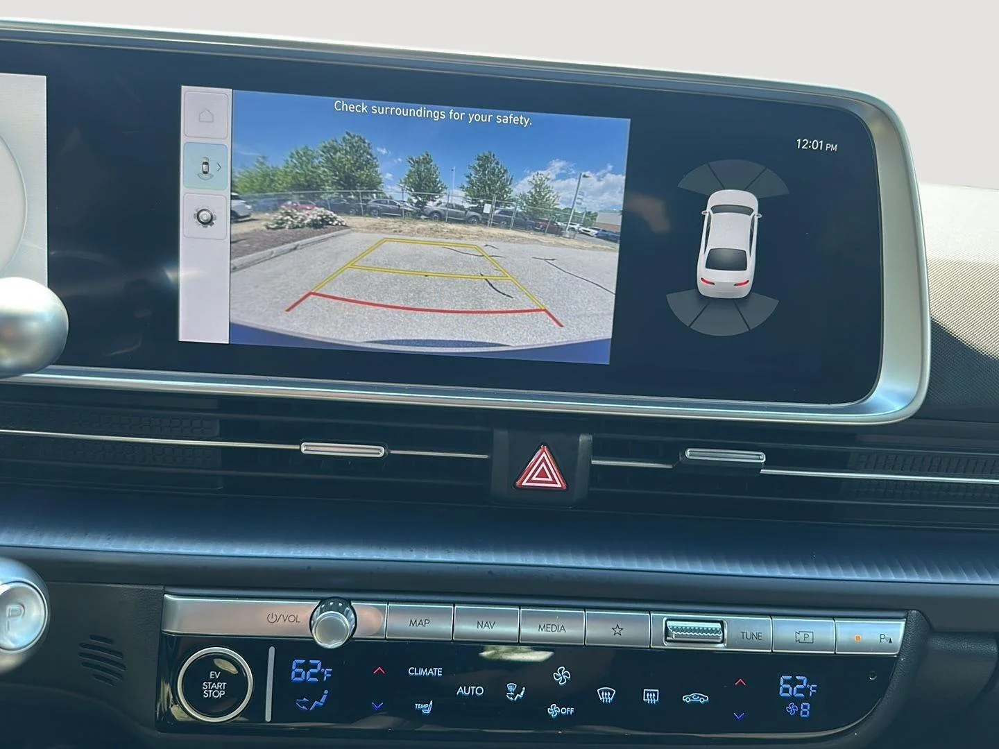 Used 2024 BLACK HYUNDAI SE image 33
