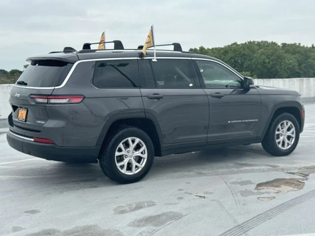Certified Used 2021 Gray Jeep Limited image 8