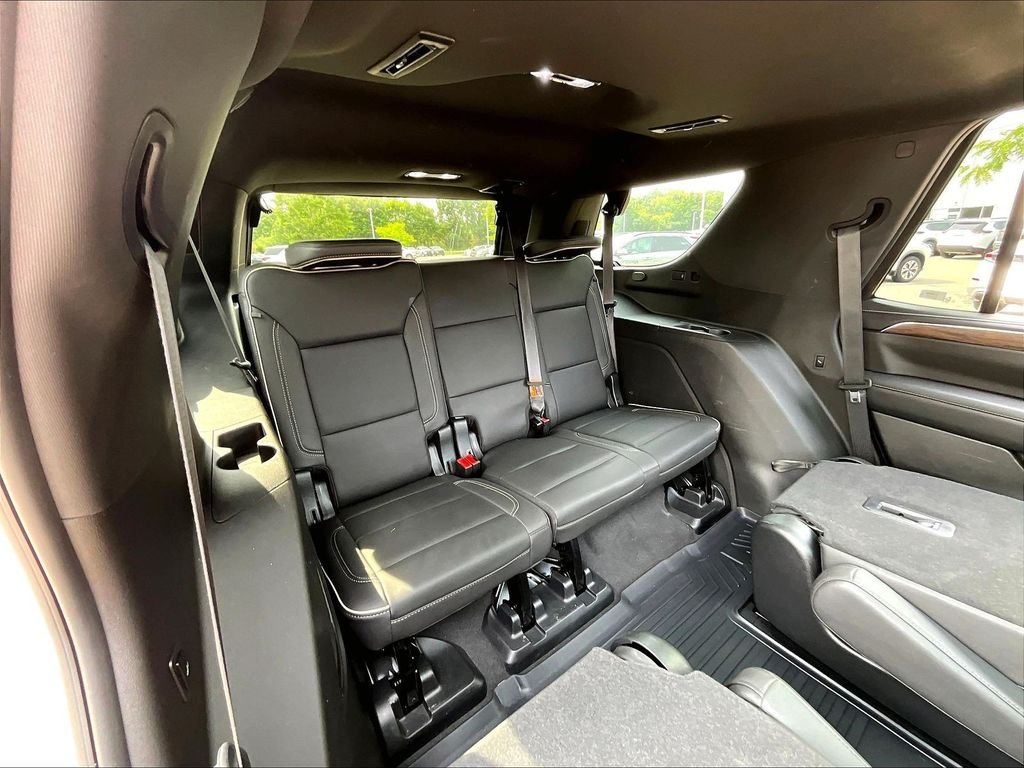 Used 2023 White Chevrolet Premier image 17