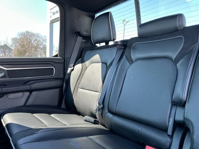 New 2026 Diamond Black Crystal Pearl-Coat Exterior Paint RAM Laramie image 22