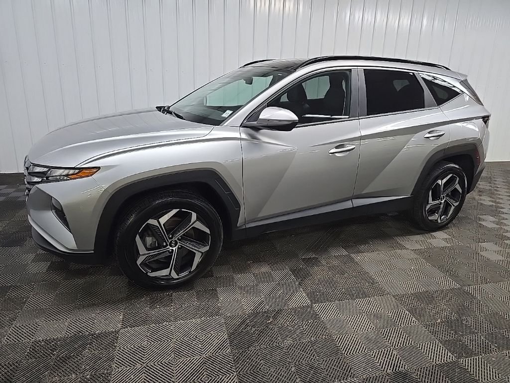 Used 2024 Silver Hyundai SEL Convenience image 6