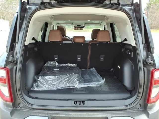 New 2026 Carbonized Gray Metallic Ford Outer Banks image 32