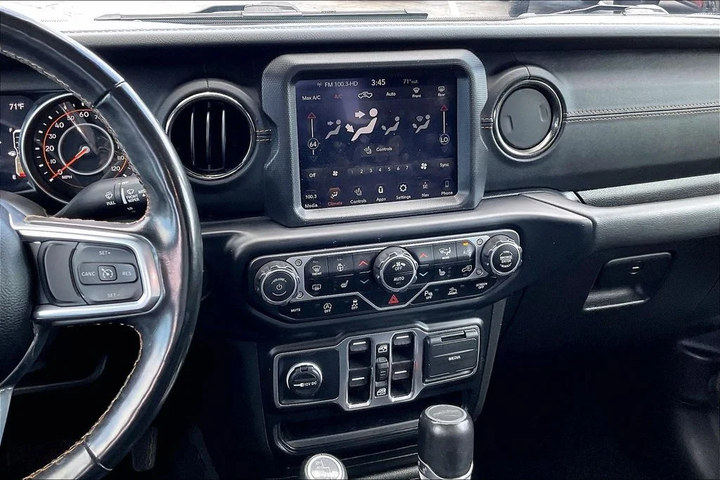 Used 2023 White Jeep High Altitude image 6