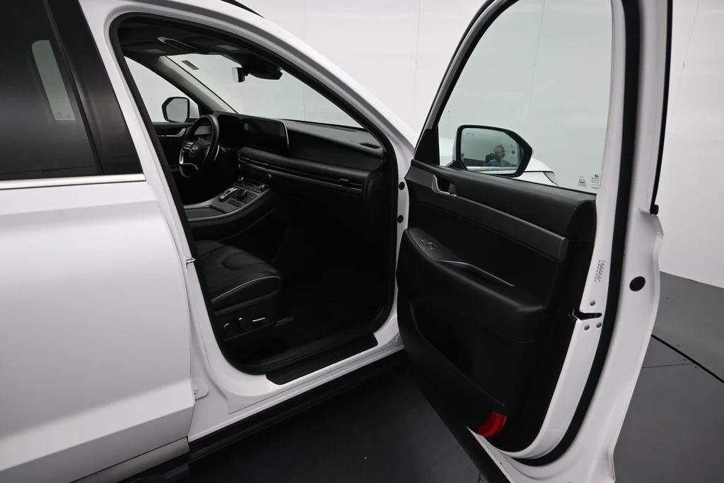 Certified Used 2024 Hyper White Hyundai XRT image 16