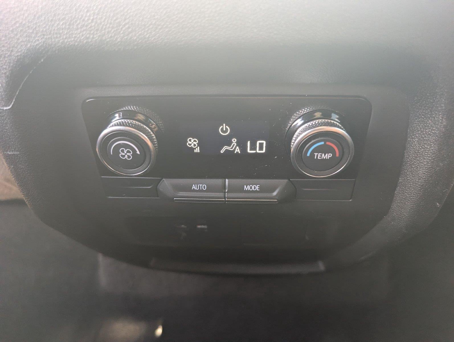 Used 2026 Summit White Buick Preferred image 35