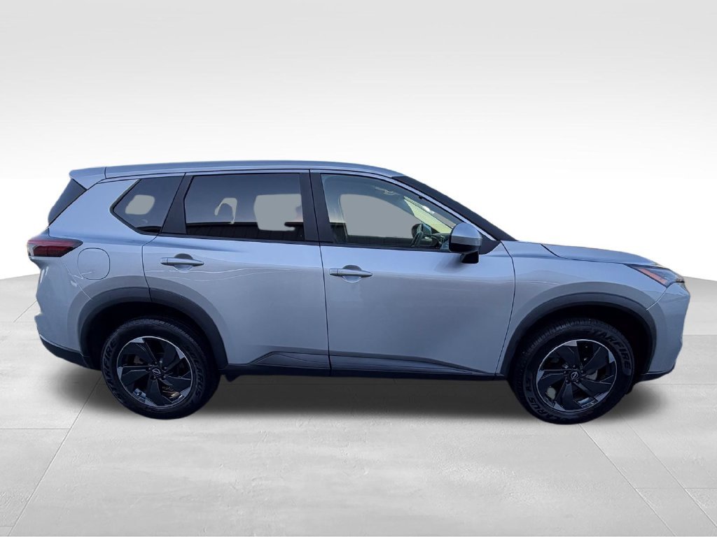 Used 2024 Silver Nissan SV image 7