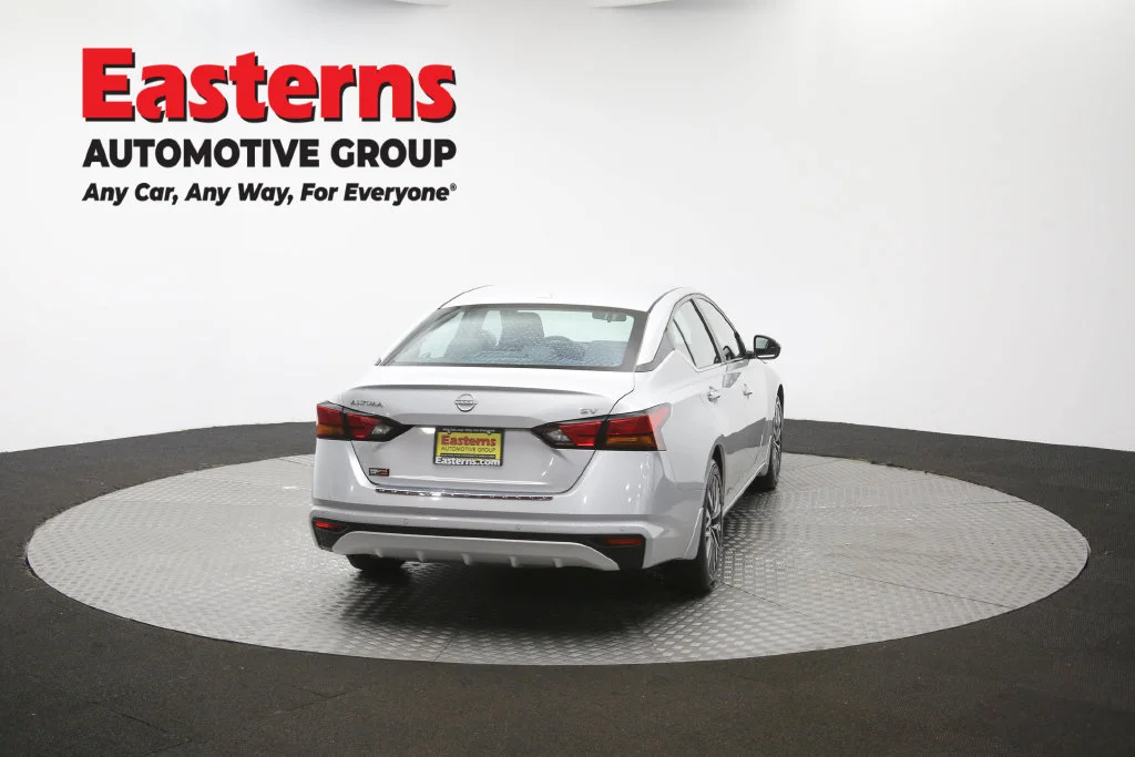 Used 2023 Silver Nissan 2.5 SV image 39