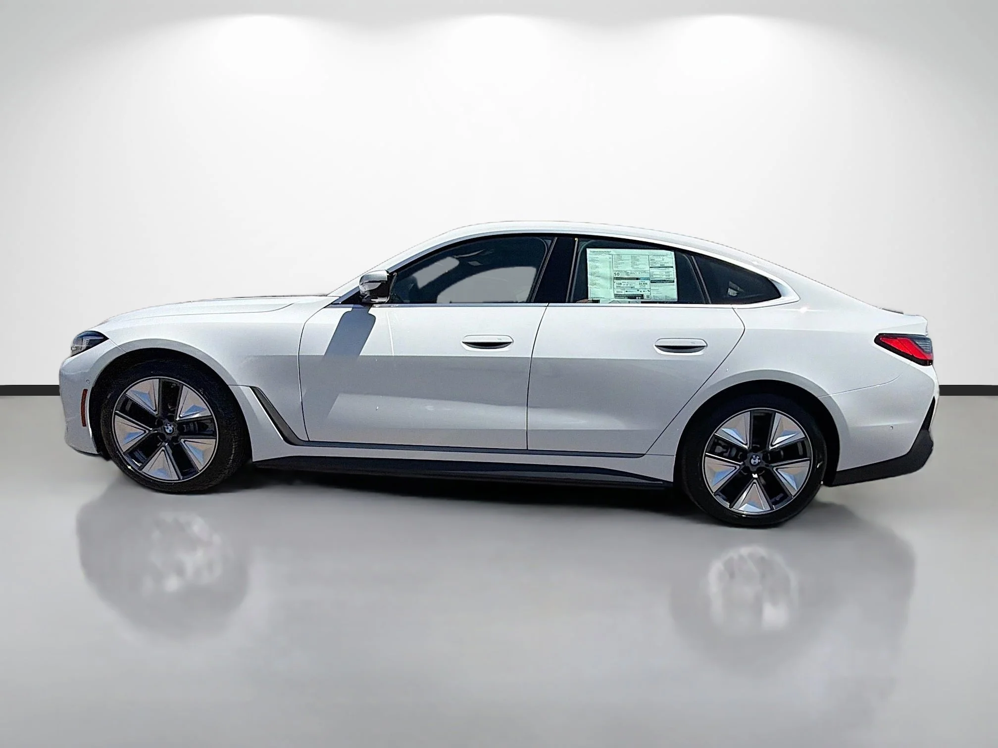 New 2026 Alpine White BMW eDrive40 image 6